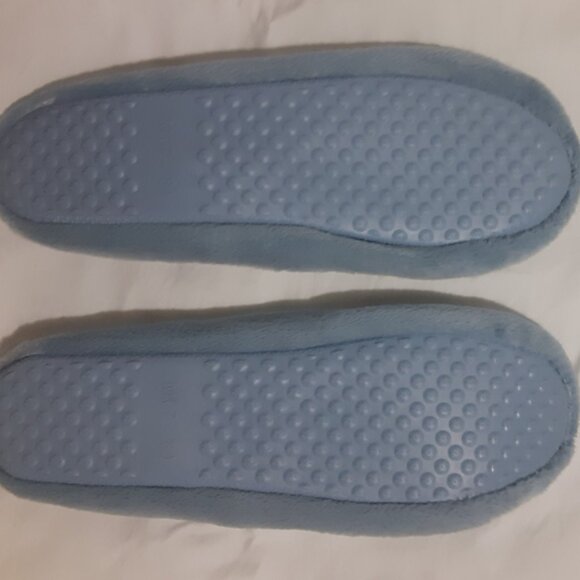 NWOT Softy Micro Terry Ballet Slippers with Bow Light Blue Size 7/8 - Picture 2 of 3